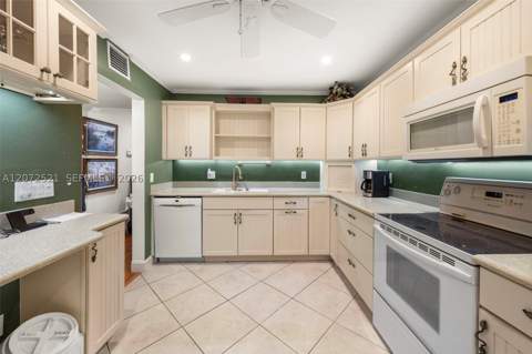 6815 Edgewater Dr 202, Coral Gables FL - photo 9 of 23