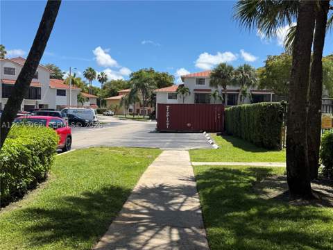 9716 Hammocks Blvd 101, Miami FL - photo 7 of 35