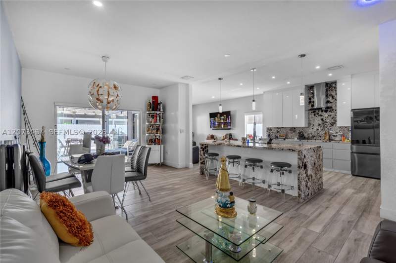 3 bedroom SingleFamilyResidence at 10279 SW 227th Ln, Herfa Sub, Cutler Bay — photo 4