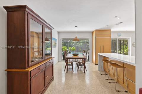 6390 SW 69th St, South Miami FL - photo 8 of 32