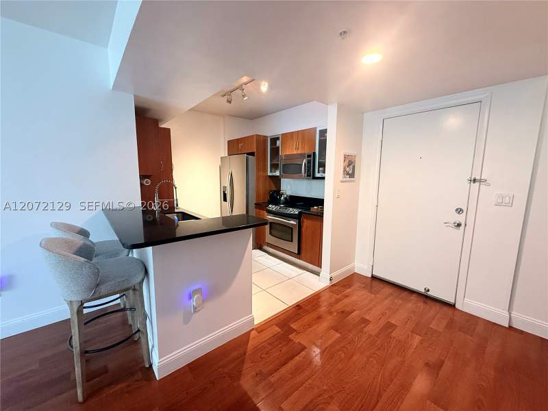 2 bedroom Condominium at 2775 NE 187th St 313, Venture At Aventura West, Aventura — photo 2