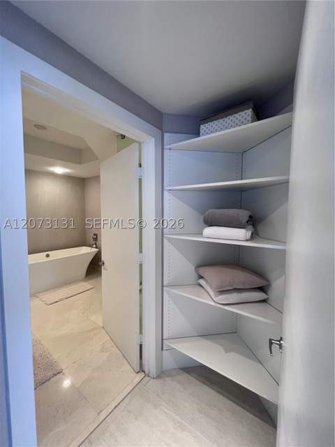 17301 Biscayne Blvd 1402, North Miami Beach FL - photo 14 of 38
