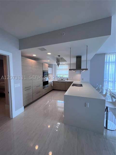 17301 Biscayne Blvd 1402, North Miami Beach FL - photo 16 of 38