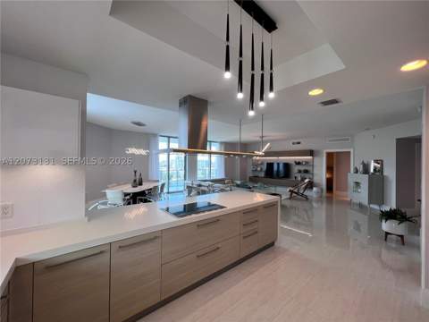 17301 Biscayne Blvd 1402, North Miami Beach FL - photo 18 of 38