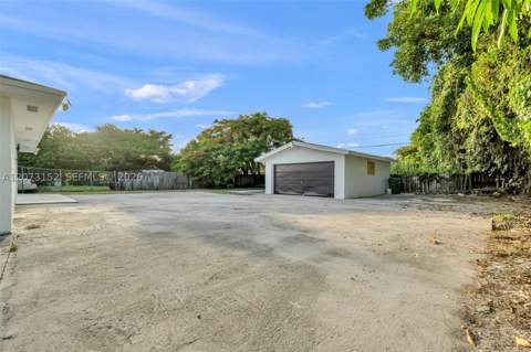 11815 SW 222nd St, Miami FL - photo 22 of 49
