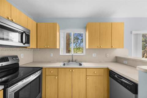 2930 SE 12th Rd 101-31, Homestead FL - photo 11 of 36