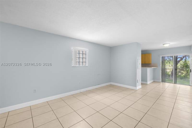3 bedroom StockCooperative at 2930 SE 12th Rd 101-31, Venetia Gardens South Con, Homestead — photo 5