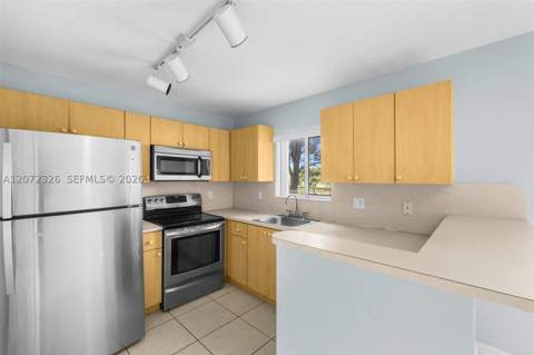 2930 SE 12th Rd 101-31, Homestead FL - photo 9 of 36