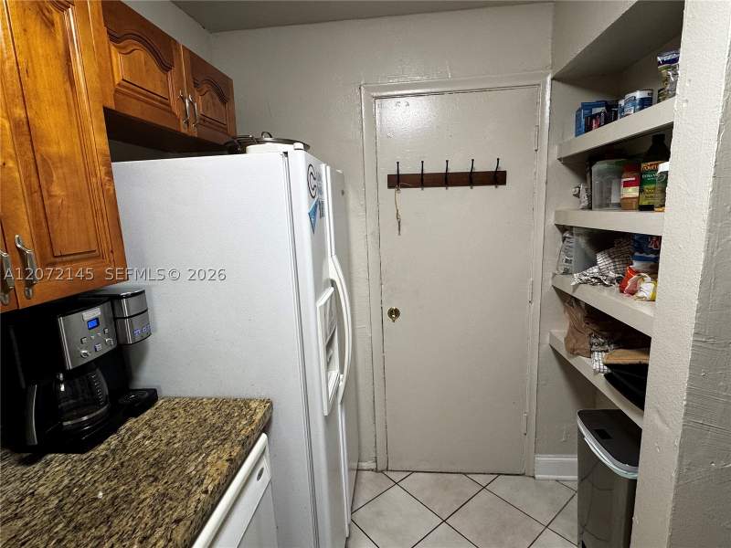 1 bedroom Condominium at 6900 N Kendall Dr A403, Dadeland Grove Condo, Pinecrest — photo 4