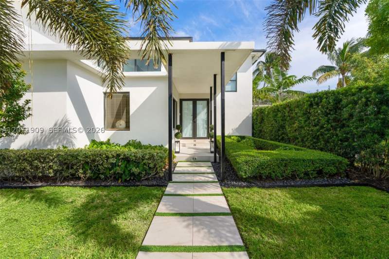 5 bedroom SingleFamilyResidence at 795 Lakeview Dr, Lake View Heights Sub, Miami Beach — photo 3