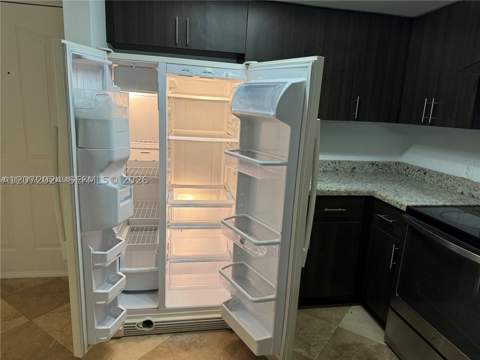 5091 NW 7th St 615, Miami FL - photo 12 of 37