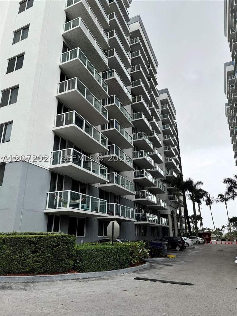 2 bedroom Condominium at 5091 NW 7th St 615, Blue Lagoon Condo, Miami — photo 2