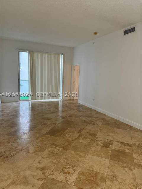 5091 NW 7th St 615, Miami FL - photo 7 of 37