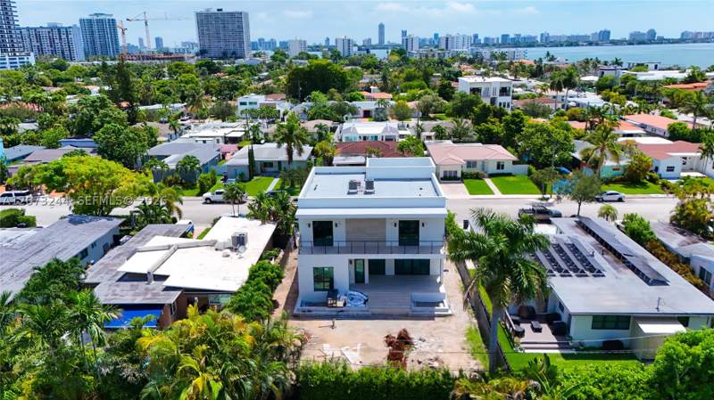 5 bedroom SingleFamilyResidence at 7516 Bounty Ave, Treasure Plaza, North Bay Village — photo 5