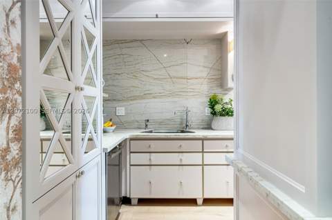 2901 S Bayshore Drive 1B, Miami FL - photo 6 of 52
