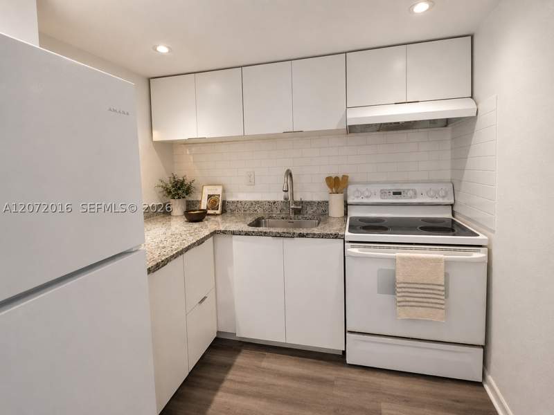 1 bedroom Condominium at 4550 NW 9th St 512E, Yolanda Villas Condo, Miami — photo 3