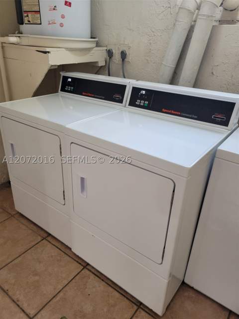 4550 NW 9th St 512E, Miami FL - photo 8 of 12