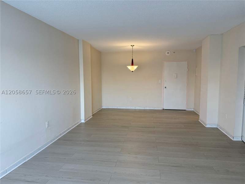 2 bedroom Condominium at 400 Kings Point Dr 311, Coastal Towers Condo, Sunny Isles Beach — photo 2