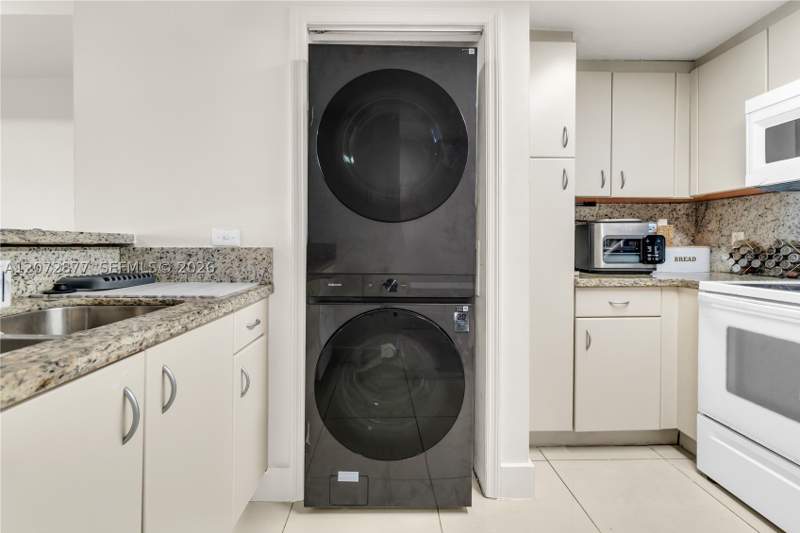 2 bedroom Condominium at 1650 Coral Way Ph-9, Marbella Condo, Miami — photo 4