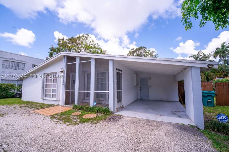 2 bedroom SingleFamilyResidence at 11600 NE 6th Ave, Biscayne Park Estates, Biscayne Park — photo 2