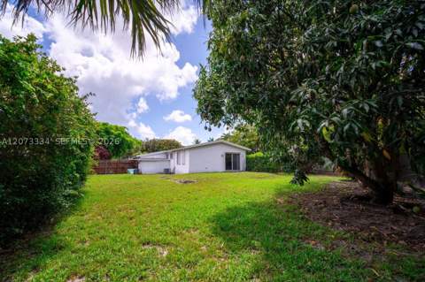 11600 NE 6th Ave, Biscayne Park FL - photo 21 of 31