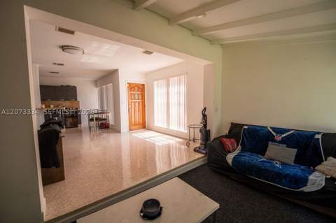 11600 NE 6th Ave, Biscayne Park FL - photo 7 of 31