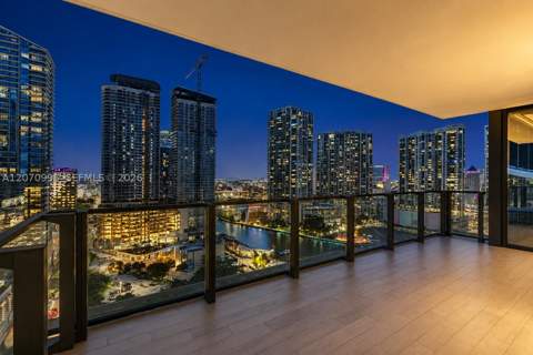 68 SE 6th St 1702, Miami FL - photo 10 of 40