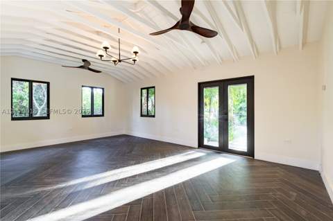 10901 NE 3rd Ave, Miami FL - photo 10 of 35