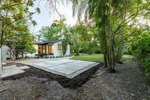 10901 NE 3rd Ave, Miami FL - photo 14 of 35