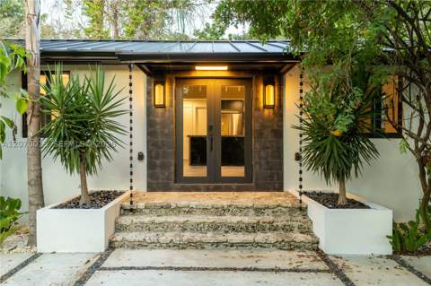 10901 NE 3rd Ave, Miami FL - photo 24 of 35
