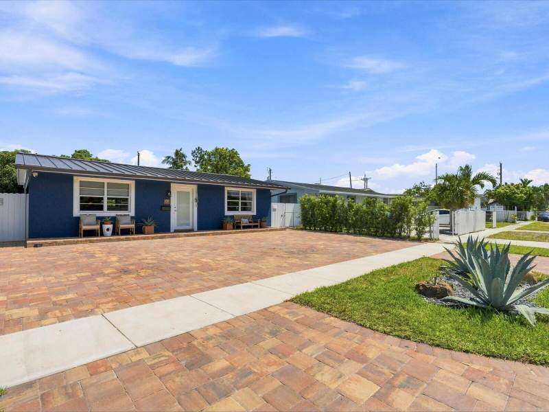2 bedroom SingleFamilyResidence at 363 E 62nd Street, Saratoga Heights, Hialeah — photo 3