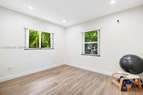 815 Monterey St, Coral Gables FL - photo 10 of 25