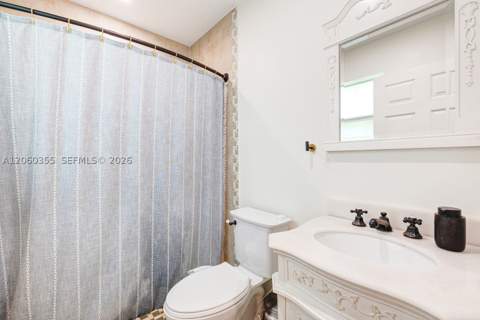 815 Monterey St, Coral Gables FL - photo 13 of 25