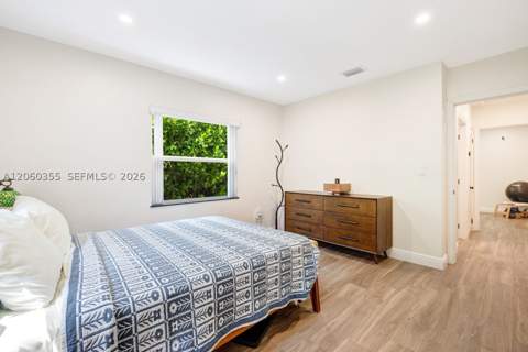 815 Monterey St, Coral Gables FL - photo 8 of 25