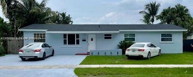 5 bedroom SingleFamilyResidence at 10891 N Snapper Creek Dr, Westwood Ests Sec 2 2nd A, Miami — photo 1