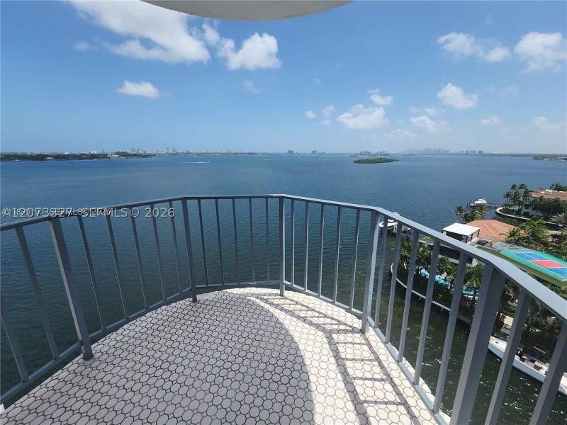 1 bedroom Condominium at 11930 N Bayshore Dr 1407, Majorca Towers Condo, North Miami — photo 5