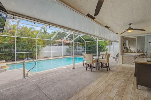 15431 SW 177th Ter, Miami FL - photo 20 of 38
