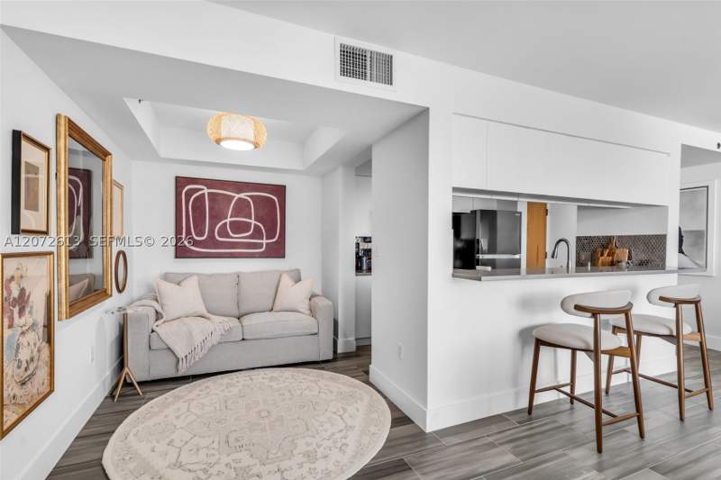2 bedroom Condominium at 1200 Brickell Bay Dr 2501, The Club At Brickell Bay, Miami — photo 4