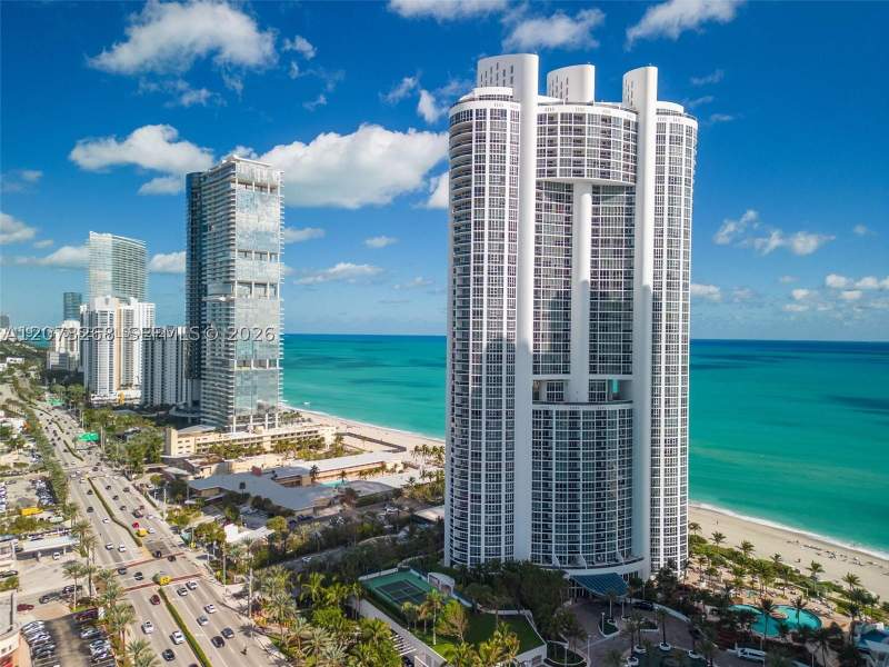 2 bedroom Condominium at 18201 Collins Ave 5009, Trump Royale Condo, Sunny Isles Beach — photo 2