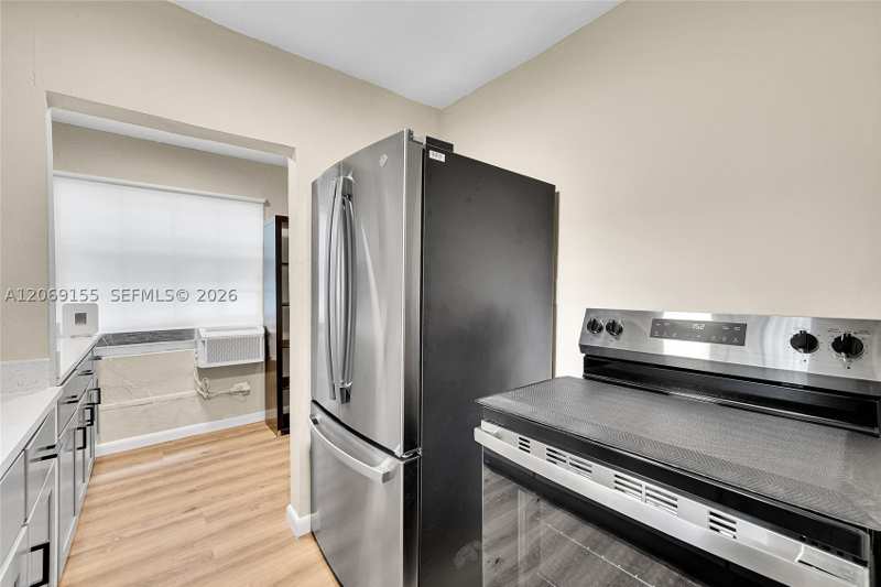 6 bedroom SingleFamilyResidence at 31 NE 53rd St, Orchard Villa Track Addn, Miami — photo 1