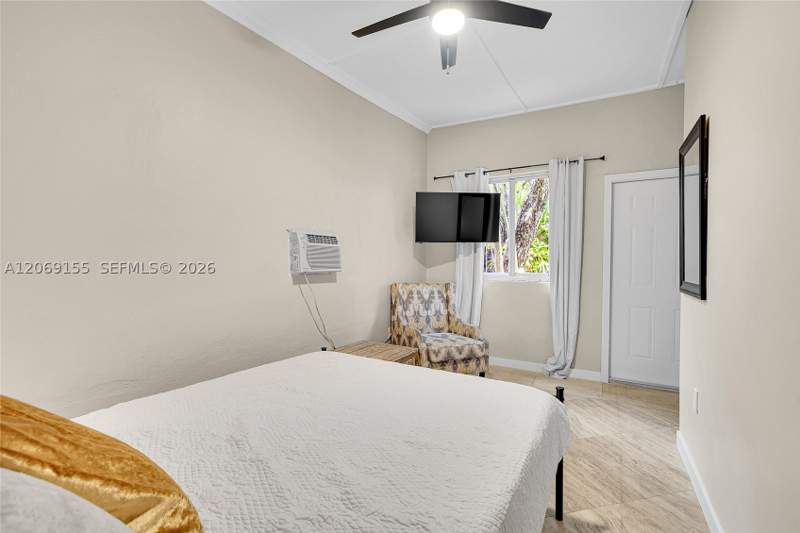 6 bedroom SingleFamilyResidence at 31 NE 53rd St, Orchard Villa Track Addn, Miami — photo 5