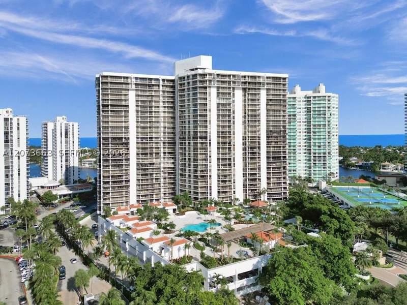 2 bedroom Condominium at 20281 E Country Club Dr 404, Hamptons West Condo, Aventura — photo 2