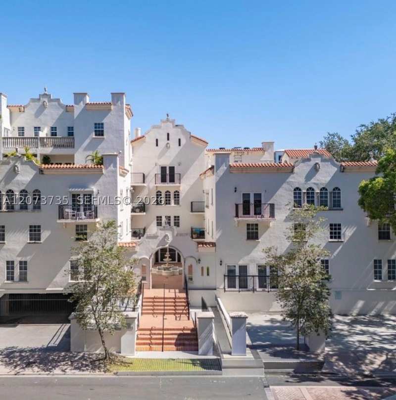 3 bedroom Condominium at 323 Navarre Ave 301, The Gallery Plaza Condo, Coral Gables — photo 1