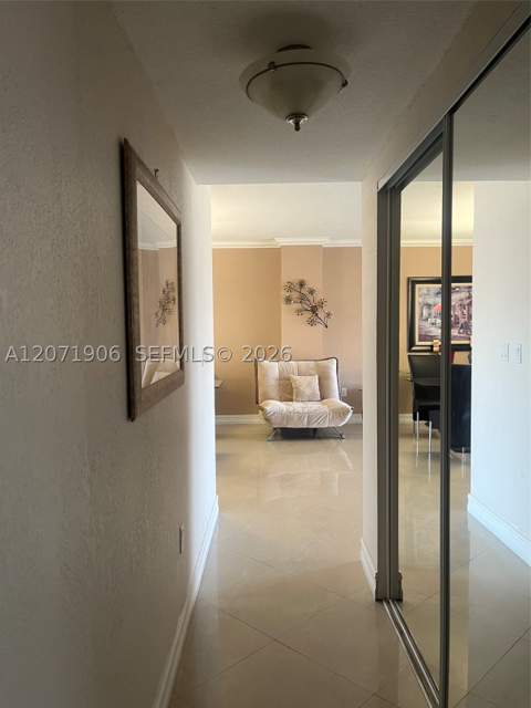 300 Bayview Dr 1707, Sunny Isles Beach FL - photo 14 of 33