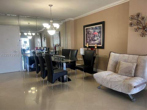 300 Bayview Dr 1707, Sunny Isles Beach FL - photo 7 of 33