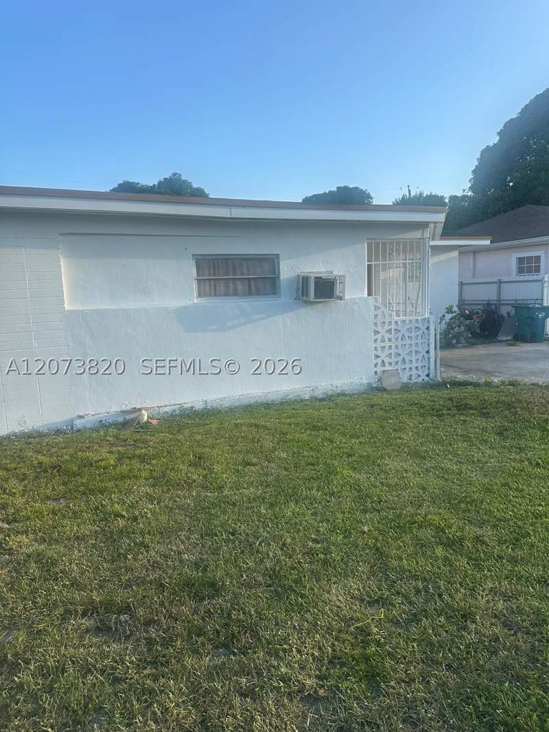 4 bedroom SingleFamilyResidence at 864 NW 116th St, Gratigny Park, Miami — photo 2