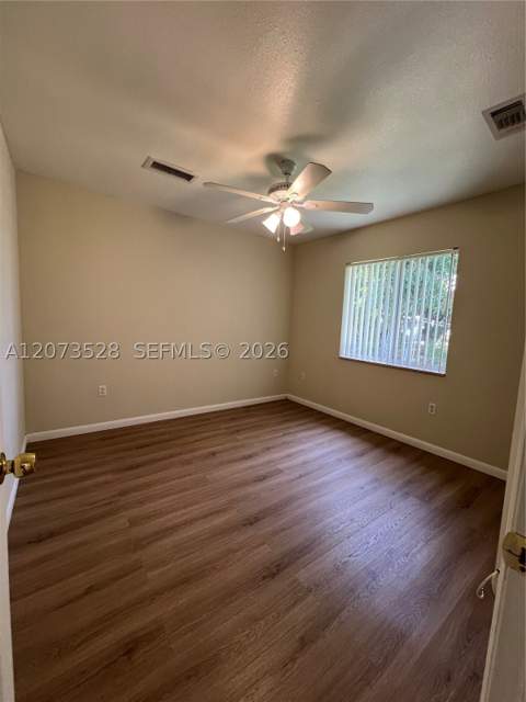 3520 NW 213th Ter, Miami Gardens FL - photo 13 of 30