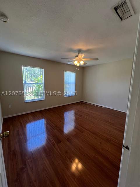 3520 NW 213th Ter, Miami Gardens FL - photo 16 of 30