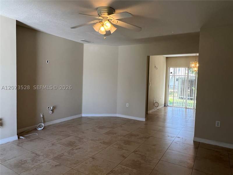 3 bedroom SingleFamilyResidence at 3520 NW 213th Ter, Liberty Gardens, Miami Gardens — photo 3