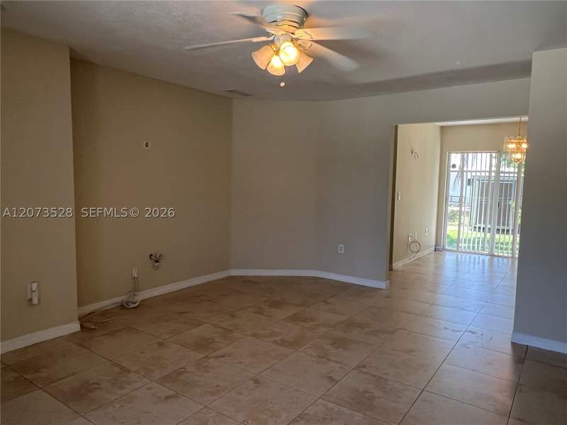 3 bedroom SingleFamilyResidence at 3520 NW 213th Ter, Liberty Gardens, Miami Gardens — photo 4